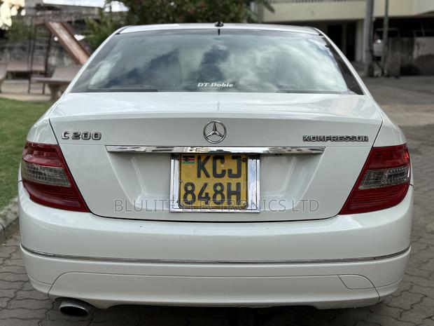 Mercedes-Benz C200 2010 Pearl