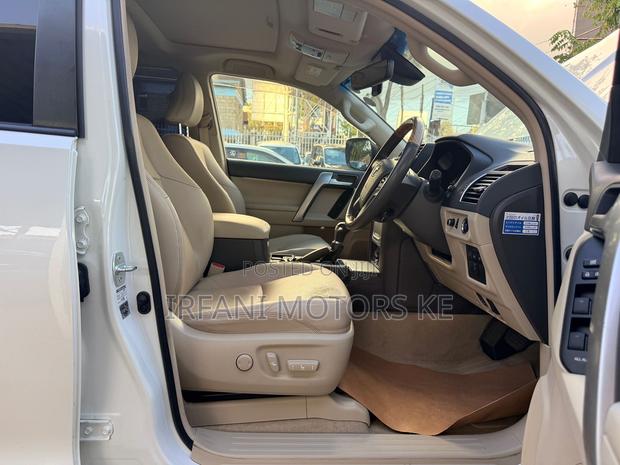 Toyota Land Cruiser Prado 2.7 2019 White