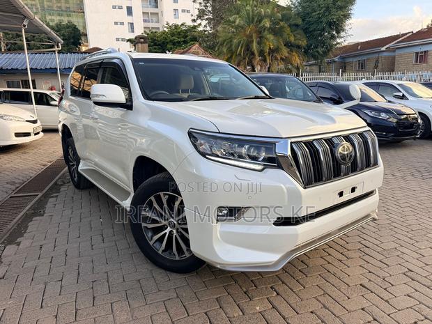 Toyota Land Cruiser Prado 2.7 2019 White