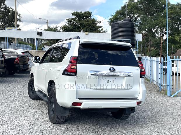 Toyota Land Cruiser Prado 2.7 2019 White