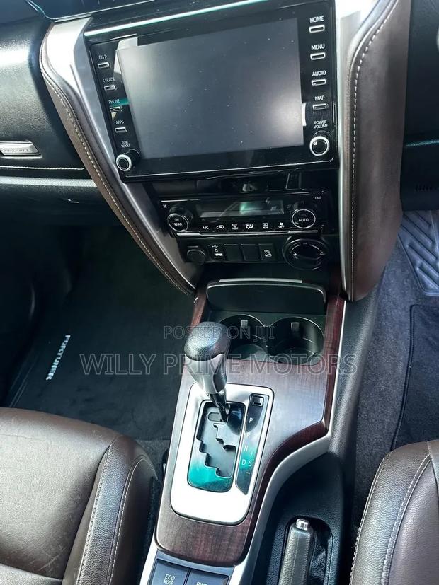 Toyota Fortuner 2.8 D AWD 2019 White