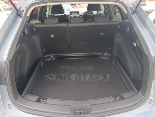 Toyota Corolla L (1.8L 4cyl 2A) 2019 Gray