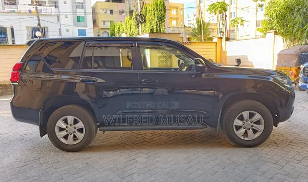 Toyota Land Cruiser Prado 2021 Black