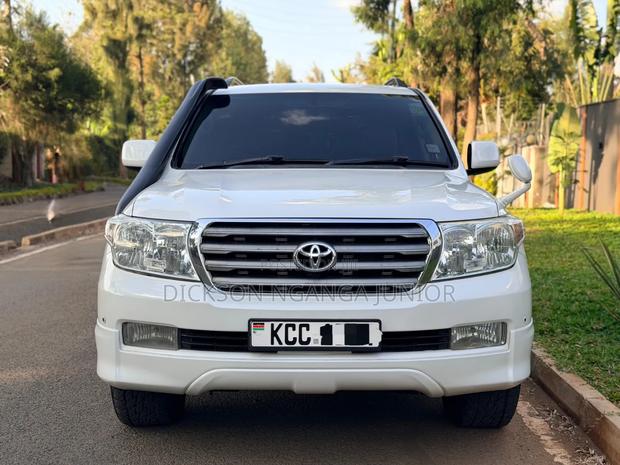 Toyota Land Cruiser 2008 White