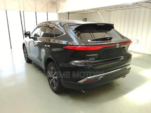 Toyota Harrier 2.0 4WD 2020 Black