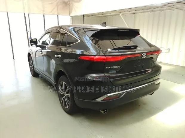 Toyota Harrier 2.0 4WD 2020 Black