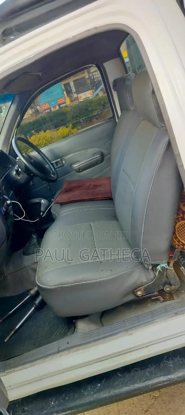 Toyota Hilux 1998 White