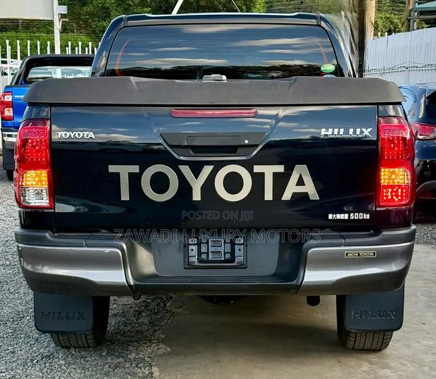 Toyota Hilux Revo Double Cab Deisel 2.4 AWD 2019 Black