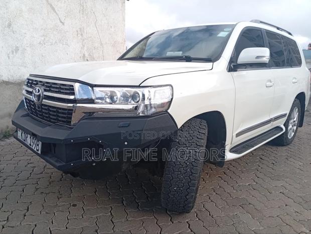 Toyota Land Cruiser 2012 White