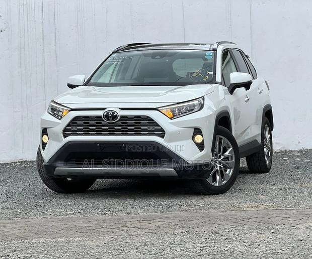 Toyota RAV4 Adventure 2019 Blue