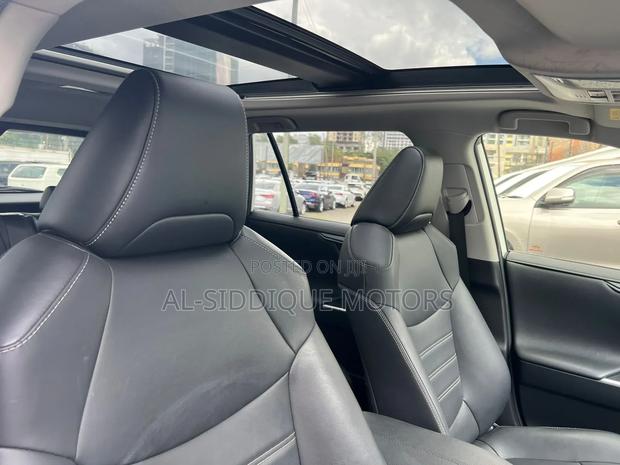 Toyota RAV4 Adventure 2019 Blue