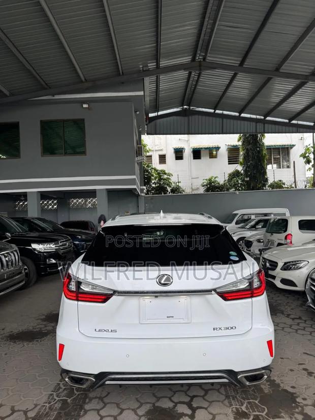 Lexus RX 300 2WD 2019 White