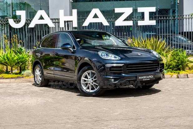 Porsche Cayenne 2016 Blue
