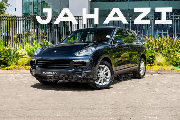 Porsche Cayenne 2016 Blue