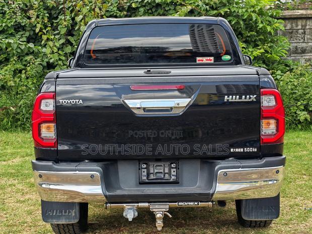 Toyota Hilux Revo Double Cab Deisel 2.4 AWD 2021 Black