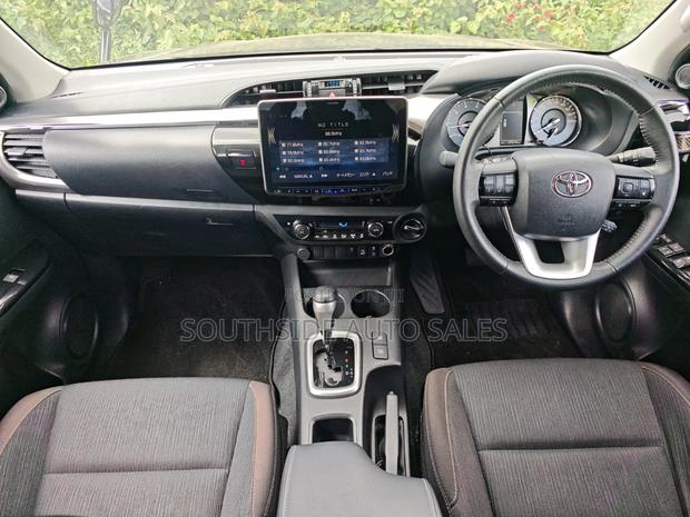Toyota Hilux Revo Double Cab Deisel 2.4 AWD 2021 Black
