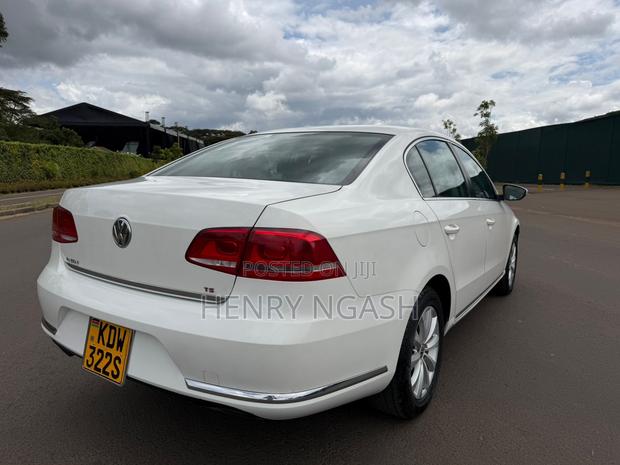 Volkswagen Passat 2013 White