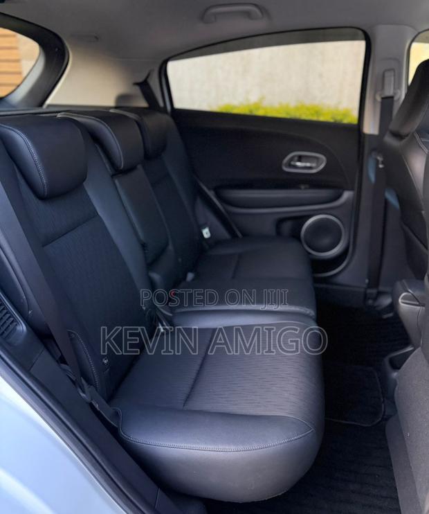Honda Vezel 2018 White