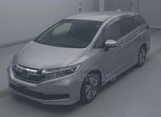 Honda Fit Shuttle 1.5 Hybrid 2WD 2019 Silver