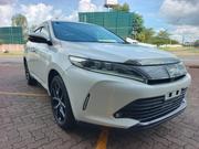 Toyota Harrier 2.0 2019 White for sale