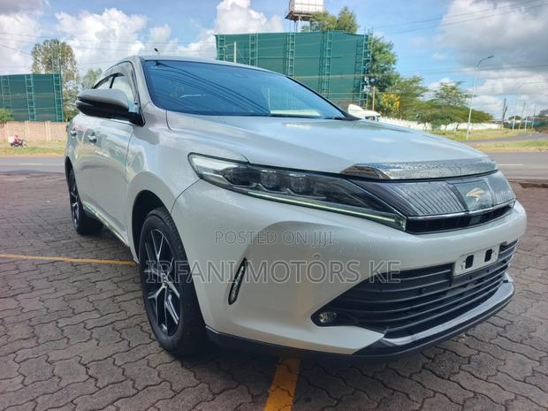 Toyota Harrier 2.0 2019 White