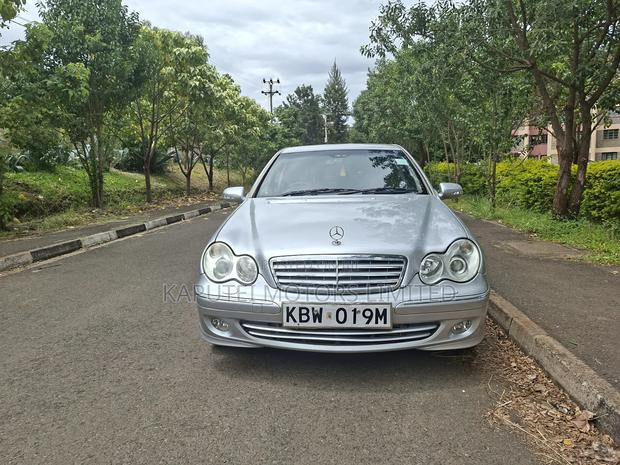 Mercedes-Benz C180 2006 Silver
