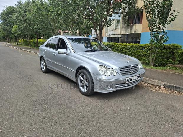 Mercedes-Benz C180 2006 Silver