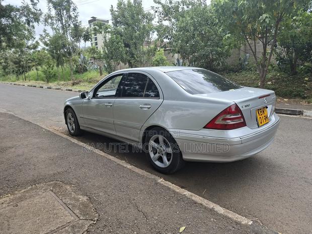Mercedes-Benz C180 2006 Silver