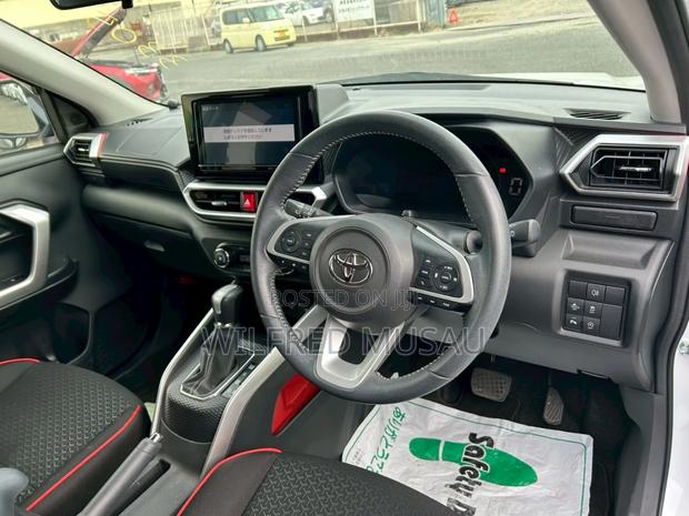 Toyota Raize 1.0 FWD 2021 White