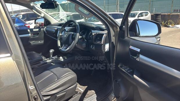 Toyota Hilux Revo Double Cab Deisel 2.4 RWD 2021 Brown