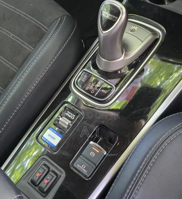 Mitsubishi Outlander 2.0 PHEV AWD 2019 White