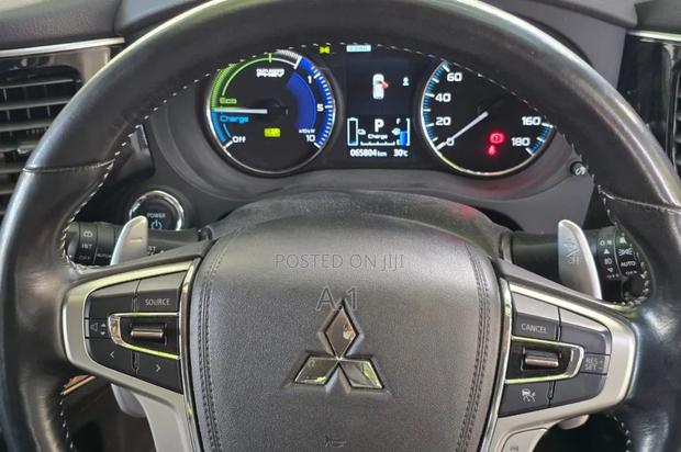 Mitsubishi Outlander 2.0 PHEV AWD 2019 White