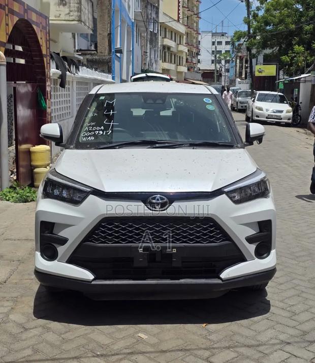 Toyota Raize 1.0 FWD 2019 Pearl