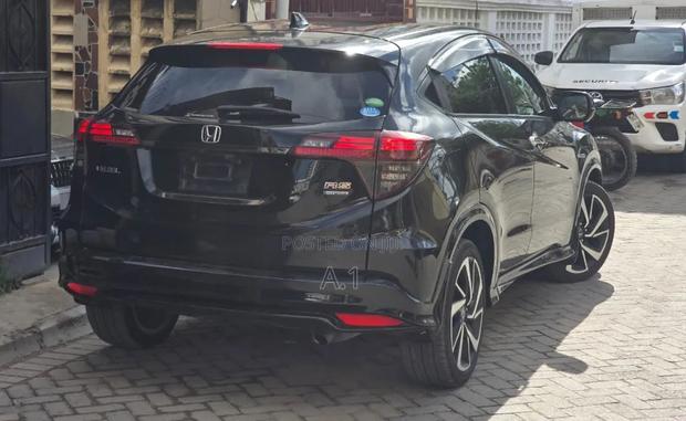 Honda Vezel 1.5 Hybrid 2WD 2019 Matt Black