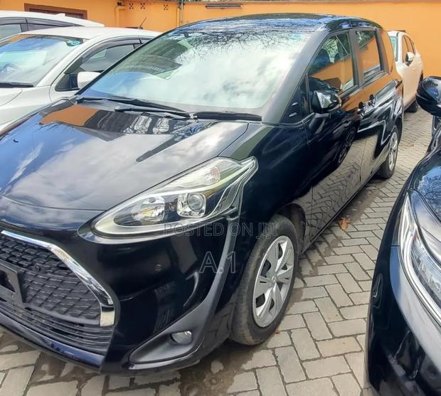 Toyota Sienta 1.5 FWD 2020 Black