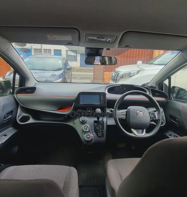 Toyota Sienta 1.5 FWD 2020 Black