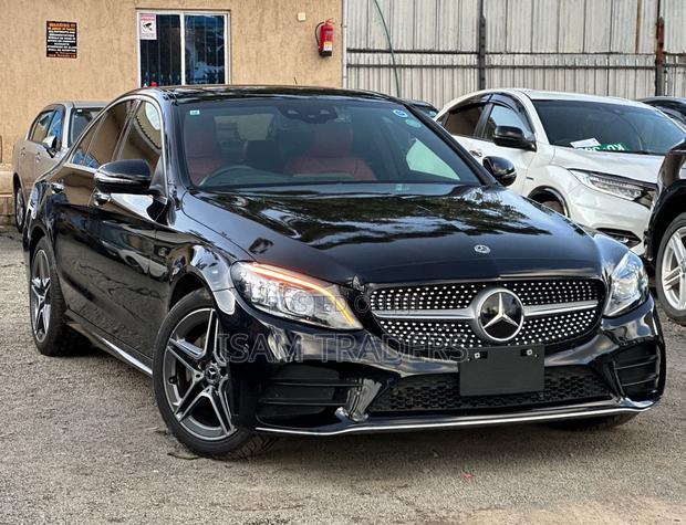 Mercedes-Benz C200 2019 Black