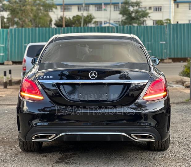 Mercedes-Benz C200 2019 Black