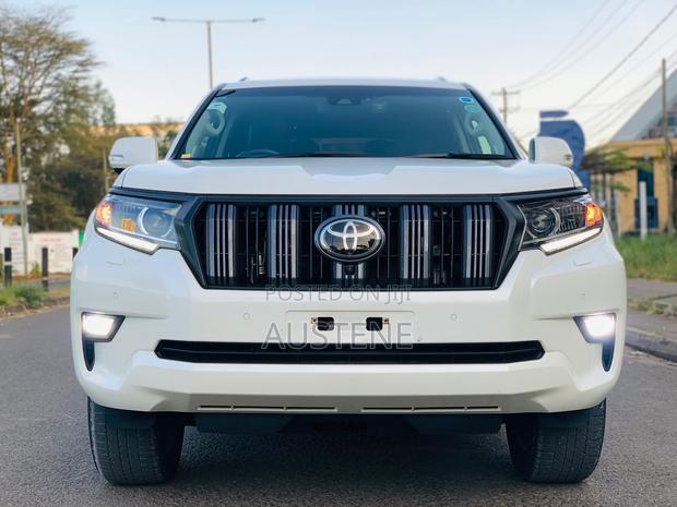 Toyota Land Cruiser Prado 2.8 2019 White
