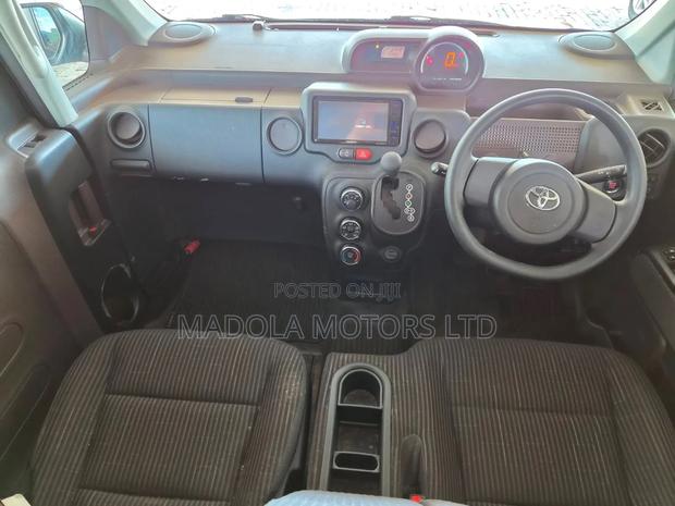 Toyota Spade 1.5 4WD 2018 Black