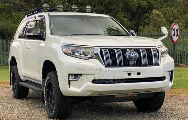 Toyota Land Cruiser Prado 2.7 2019 White
