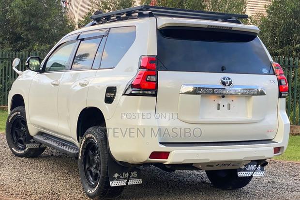 Toyota Land Cruiser Prado 2.7 2019 White