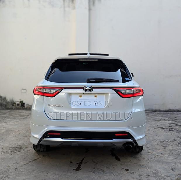 Toyota Harrier 2.0 Turbo 2019 White