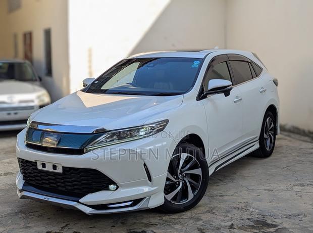 Toyota Harrier 2.0 Turbo 2019 White