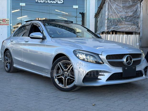 Mercedes-Benz C200 2019 Silver