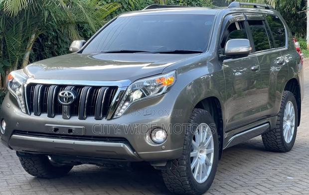 Toyota Land Cruiser Prado 2.8 D-4D 2016 Gray