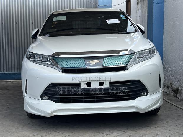 Toyota Harrier 2.5 Hybrid 4WD 2019 White
