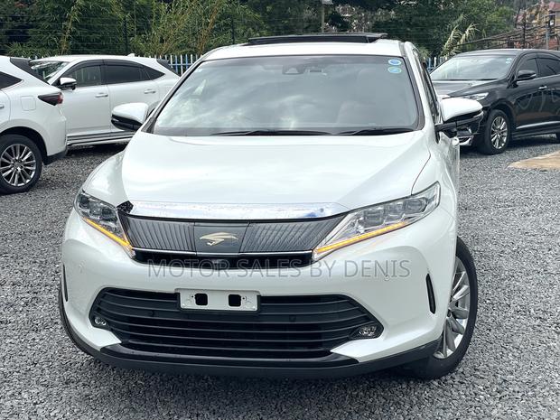 Toyota Harrier 2.0 2019 White
