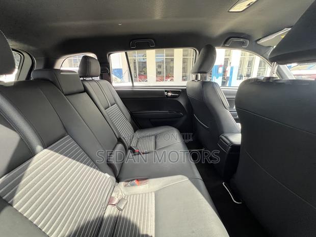 Toyota Corolla Fielder 2019 Off white