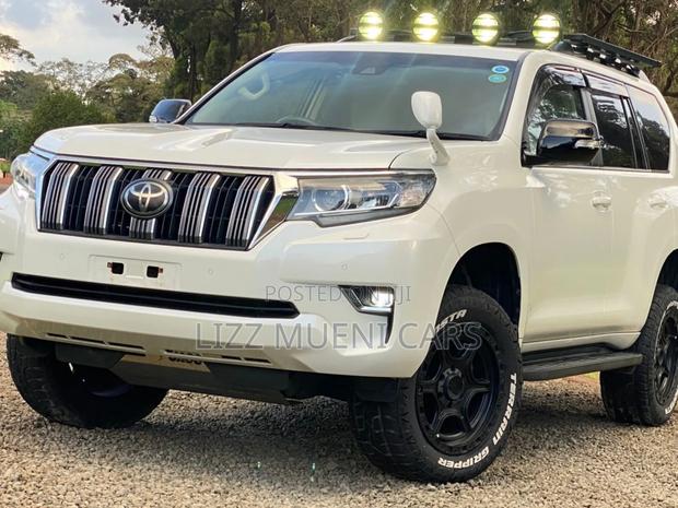 Toyota Land Cruiser Prado 2.7 2019 White